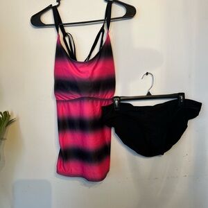 Merona woman’s 2 piece swimsuit.  Strappy back size XL.​
